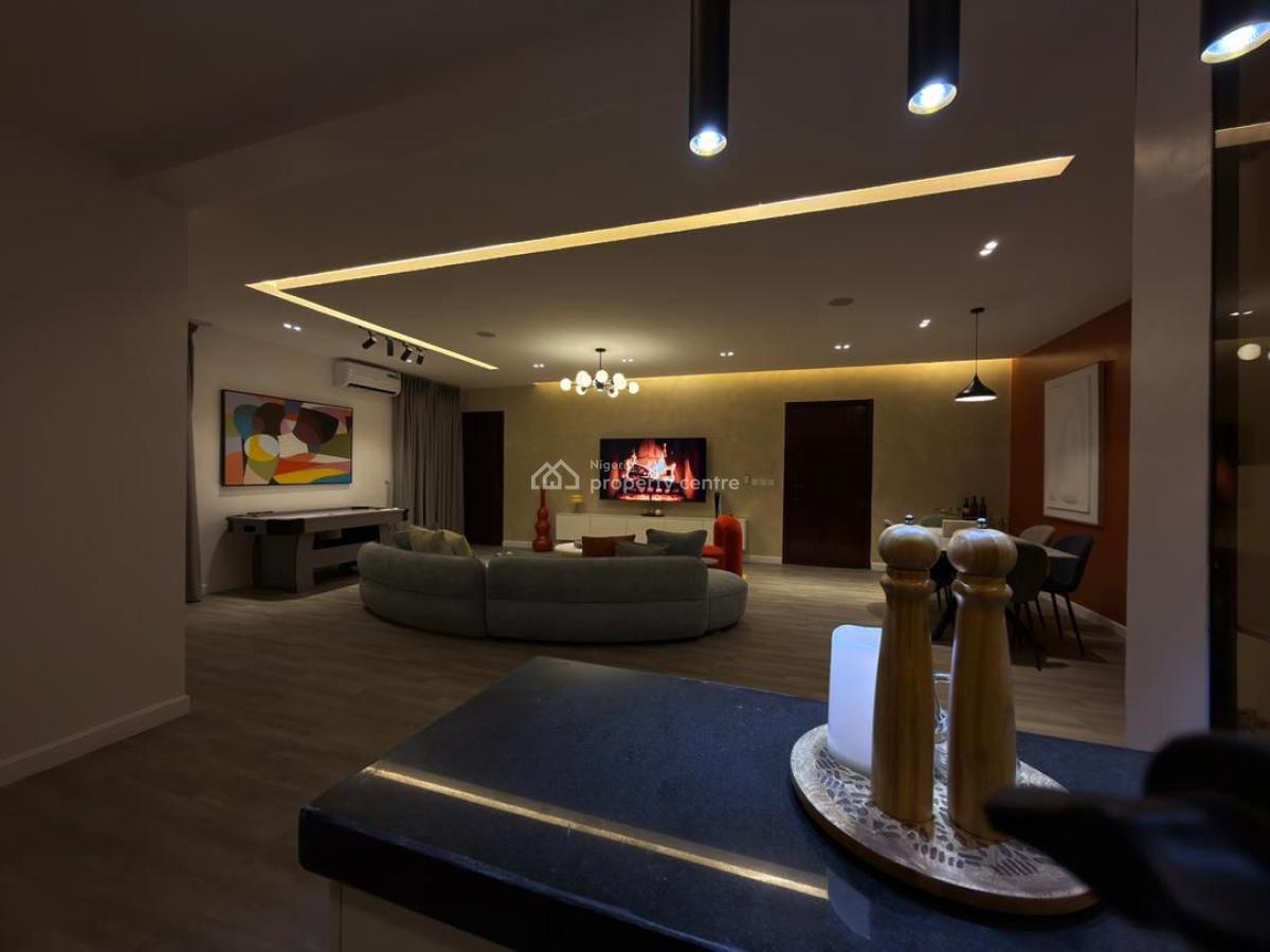 Spacious Two  Bedrooms Apartment with Ps5 and Balcony in a Sec, Victoria Island (vi), Lagos, Flat / Apartment Short Let