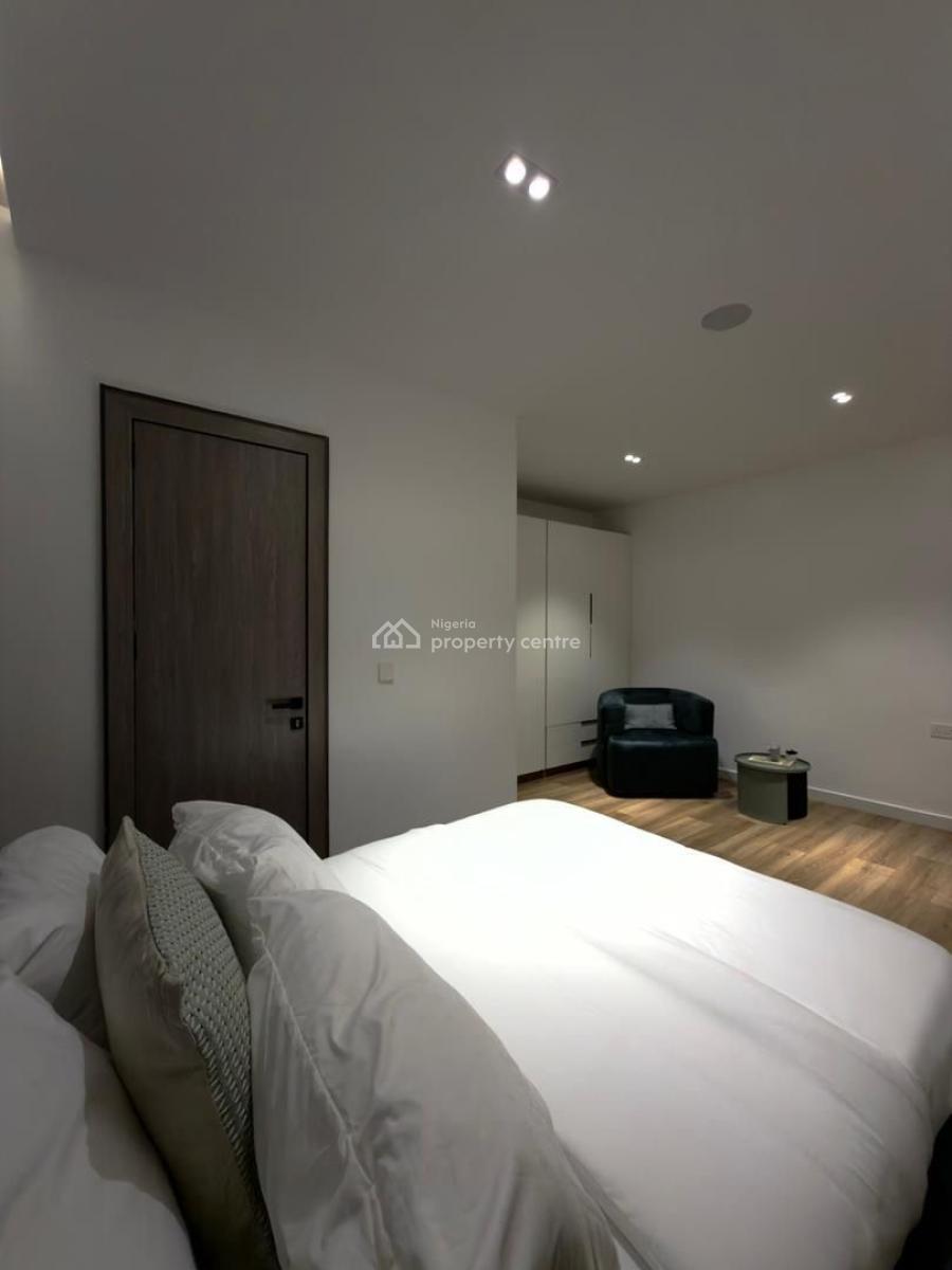 Spacious Two  Bedrooms Apartment with Ps5 and Balcony in a Sec, Victoria Island (vi), Lagos, Flat / Apartment Short Let