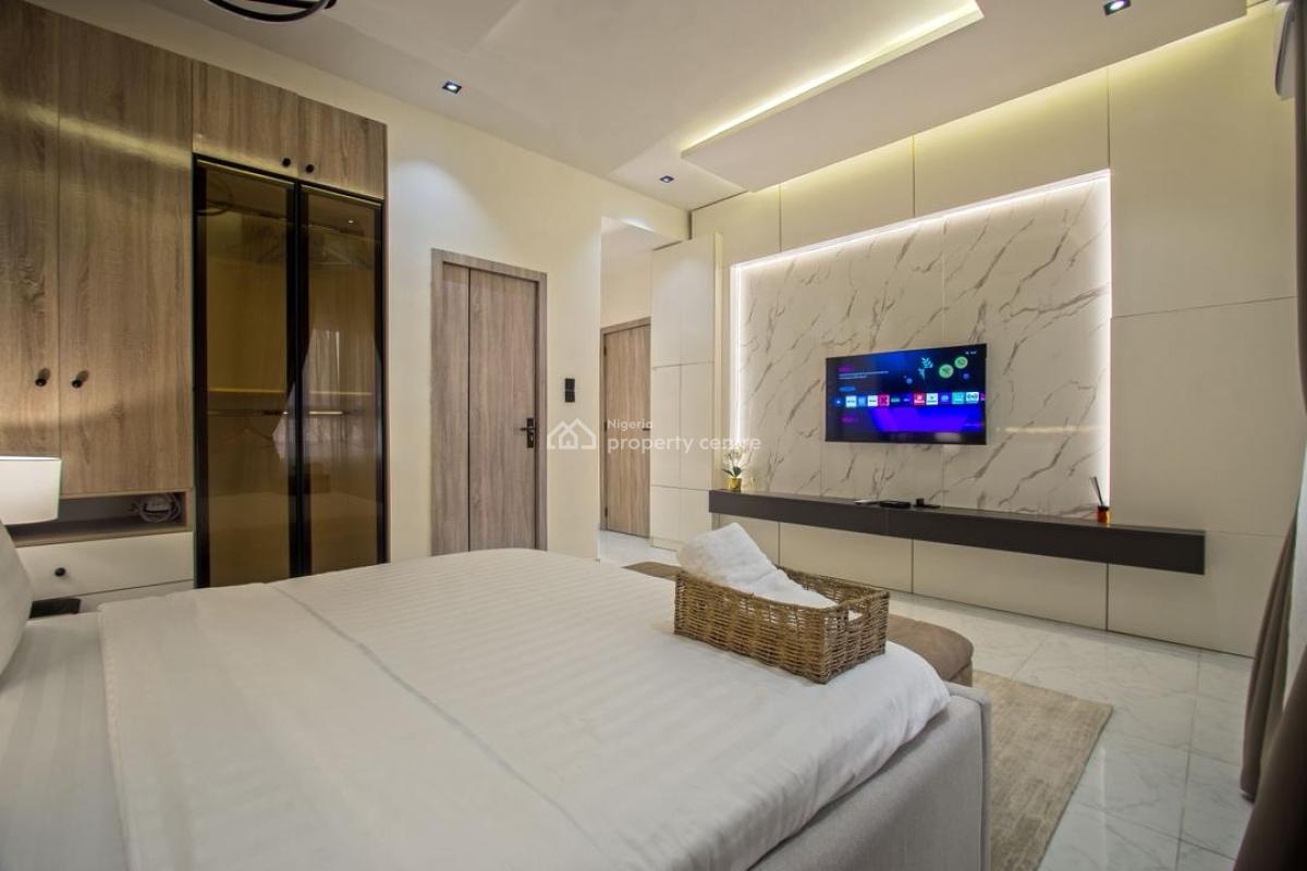 Spacious Two  Bedrooms Apartment with Ps5 and Balcony in a Sec, Lekki Phase 1, Lekki, Lagos, Flat / Apartment Short Let