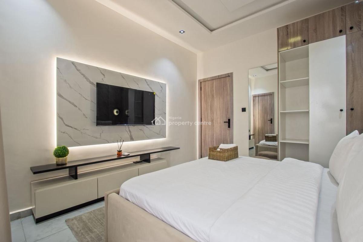 Spacious Two  Bedrooms Apartment with Ps5 and Balcony in a Sec, Lekki Phase 1, Lekki, Lagos, Flat / Apartment Short Let