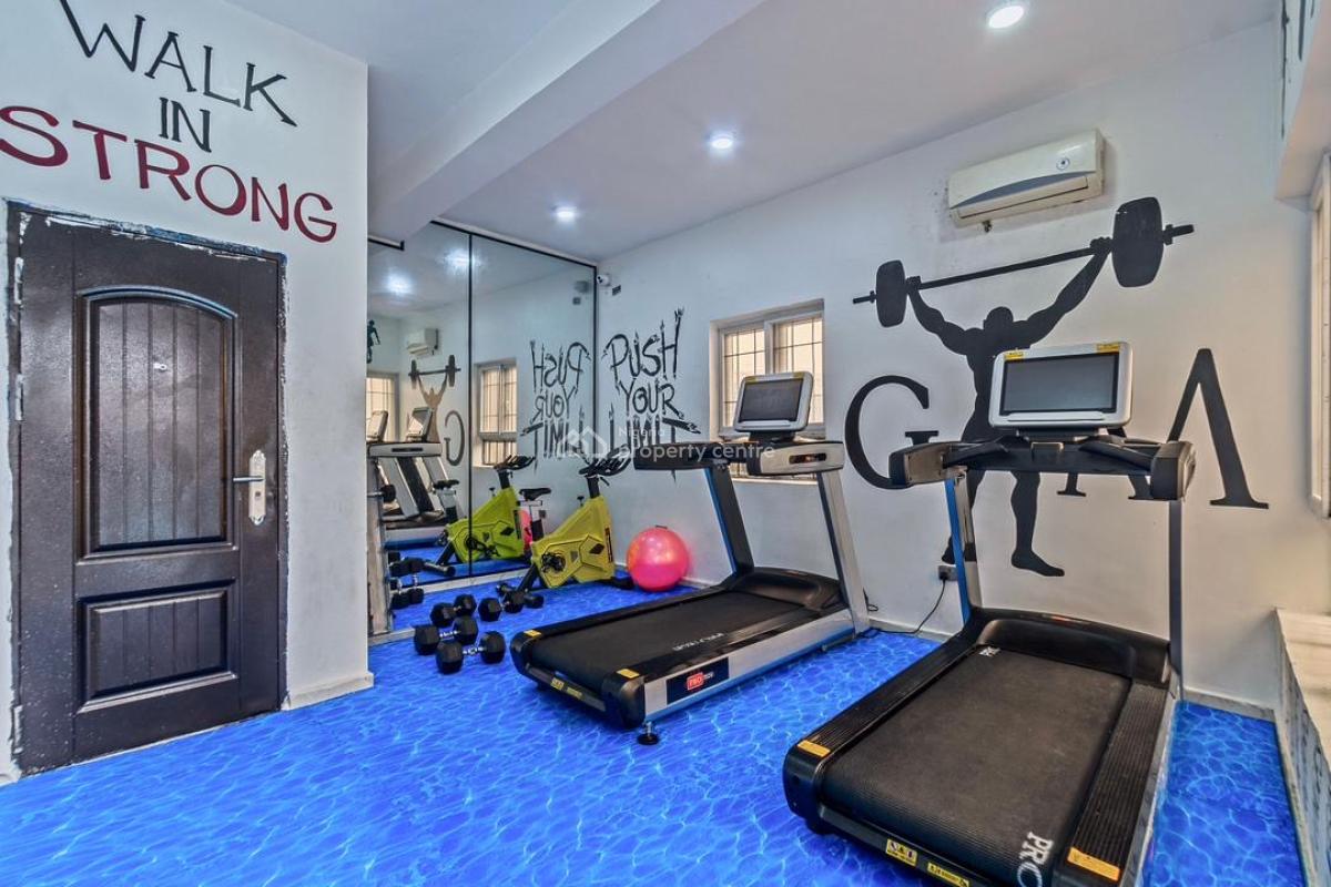 Spacious Two  Bedrooms Apartment with Ps5 and Balcony in a Sec, Lekki Phase 1, Lekki, Lagos, Flat / Apartment Short Let