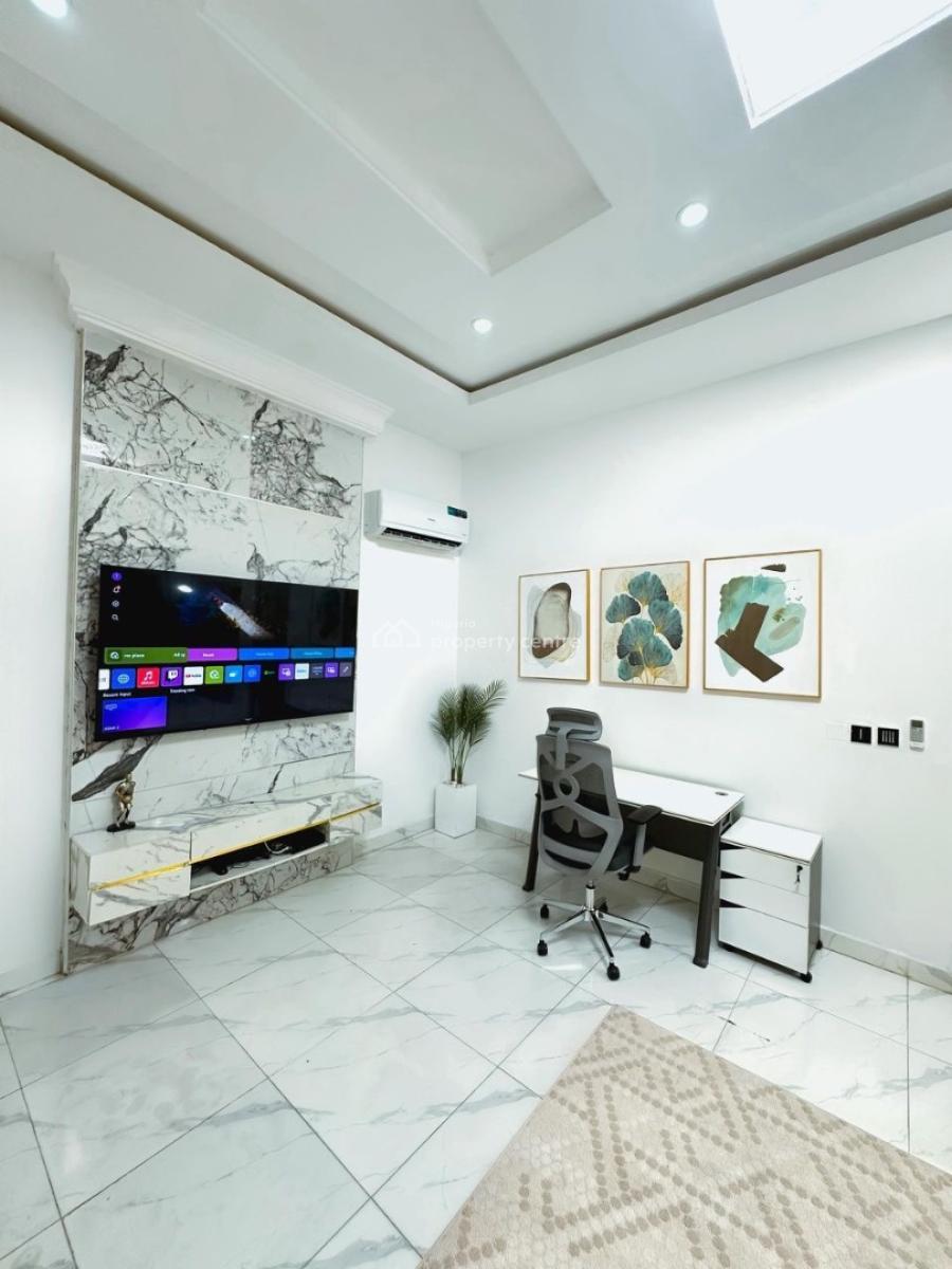 Beautiful City View Two  Bedroom Apartment with Swimming Pool, Gy, Lekki Phase 1, Lekki, Lagos, Flat / Apartment Short Let