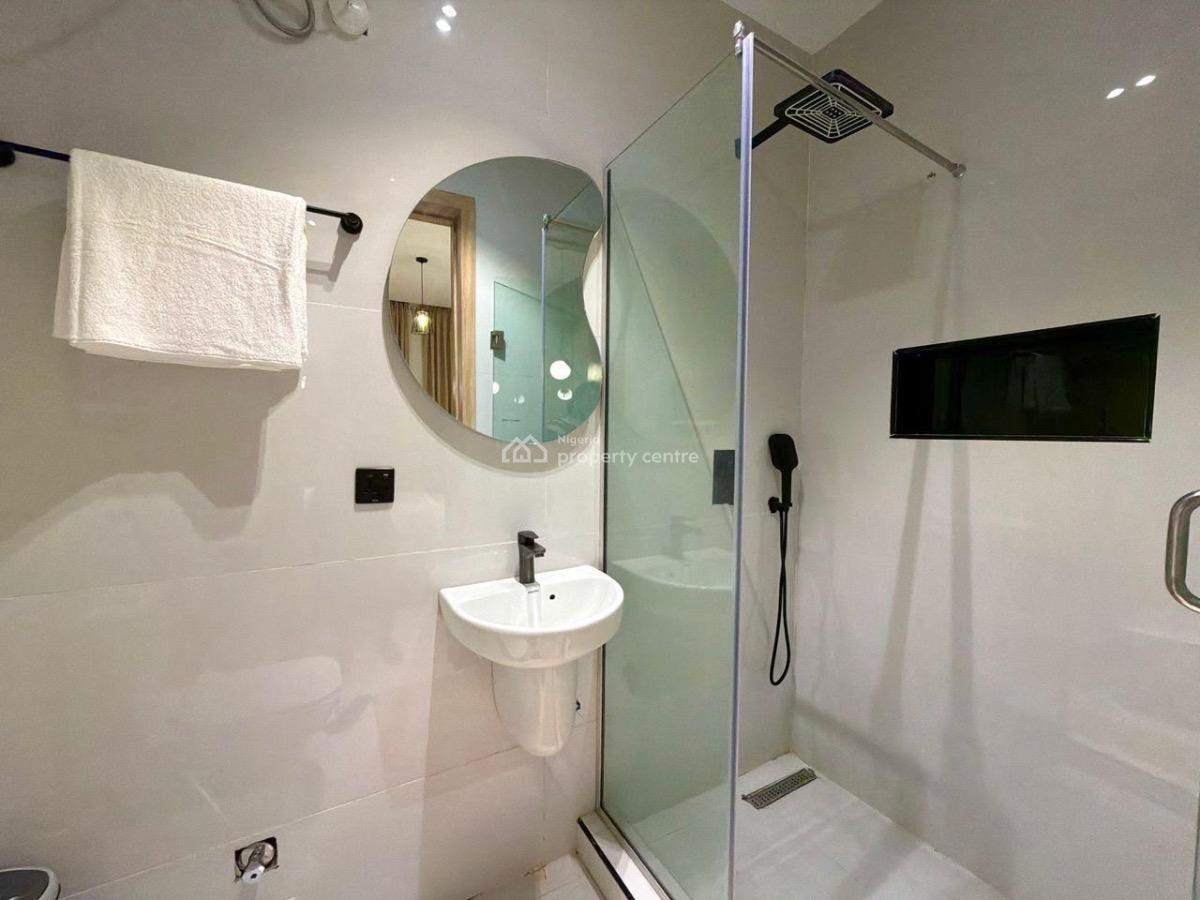 Beautiful City View Three  Bedroom Apartment with Swimming Pool, Gy, Lekki Phase 1, Lekki, Lagos, Flat / Apartment Short Let