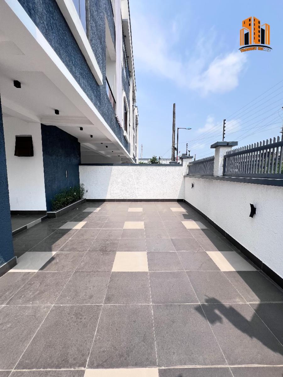 Contemporary Brand New  4 Bedroom Terrace Duplex with Private Compoun, Lekki Phase 1, Lekki, Lagos, Terraced Duplex for Sale