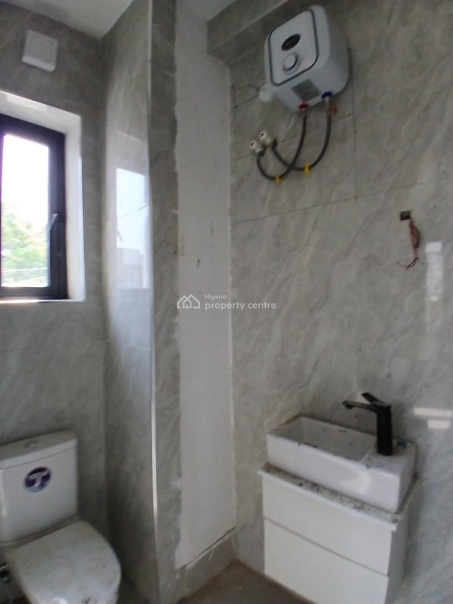 2 Bedroom En-suite Serviced Flat with 24/7 Power Supply, Fitted Kitche, Ikate, Lekki, Lagos, Flat / Apartment for Rent