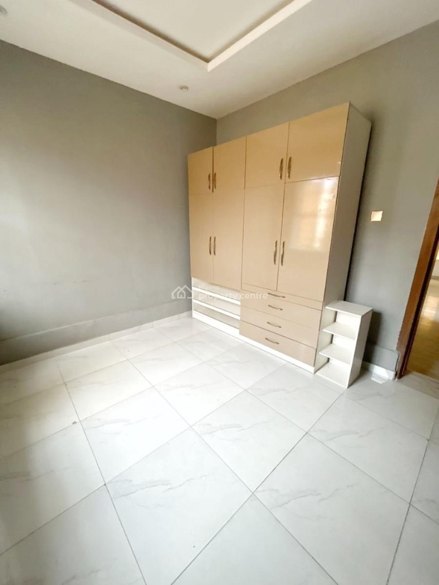 Luxury 3 Bedroom Flat, Gra Phase 2, Magodo, Lagos, Flat / Apartment for Rent