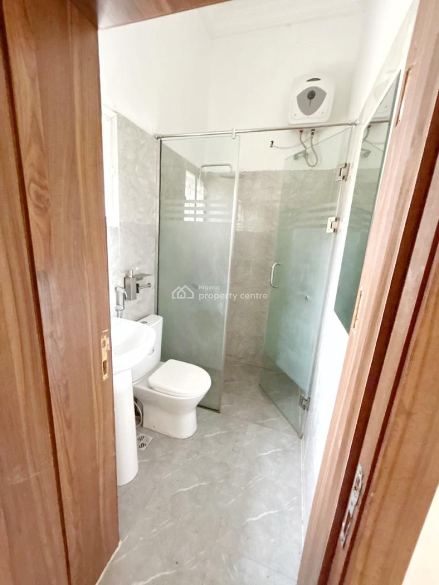 Luxury 3 Bedroom Flat, Gra Phase 2, Magodo, Lagos, Flat / Apartment for Rent