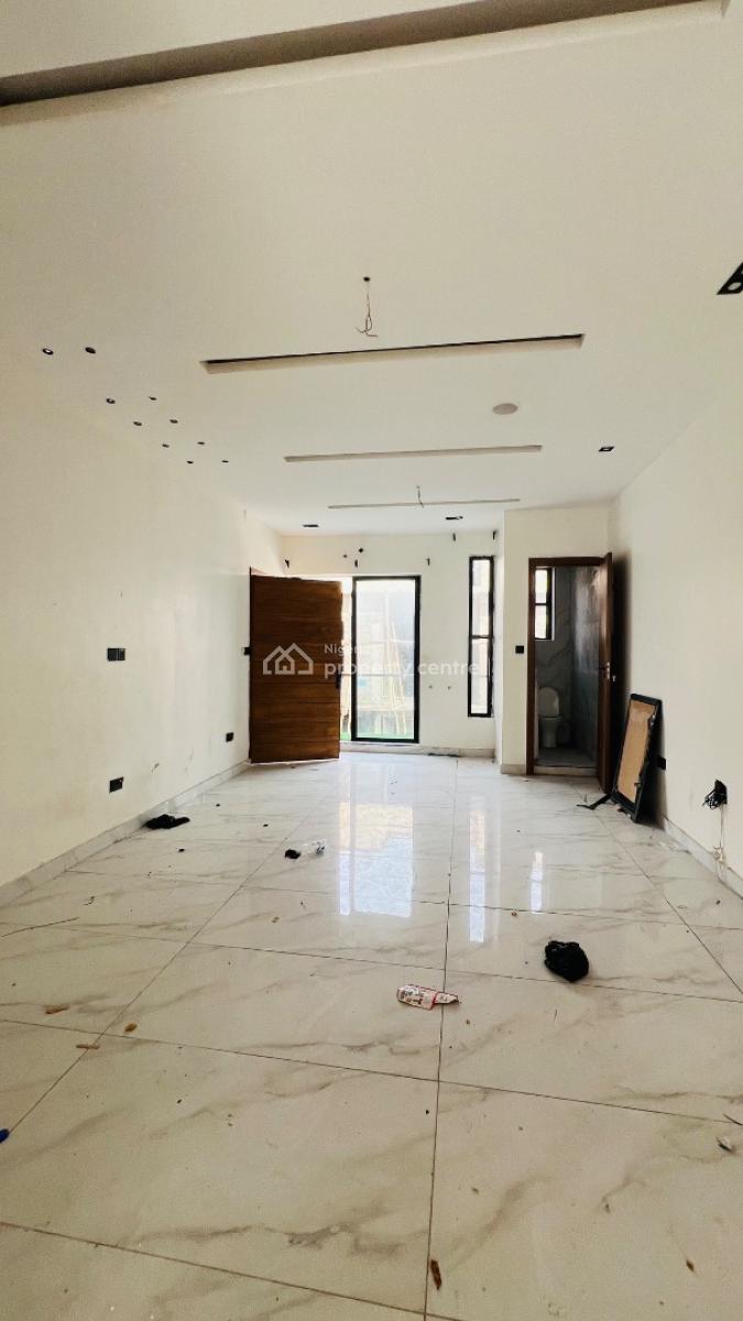 Well Built 2bedroom Apartment, Ologolo, Lekki, Lagos, Flat / Apartment for Rent