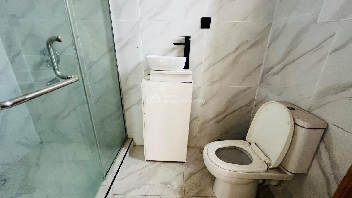 Well Built 2bedroom Apartment, Ologolo, Lekki, Lagos, Flat / Apartment for Rent