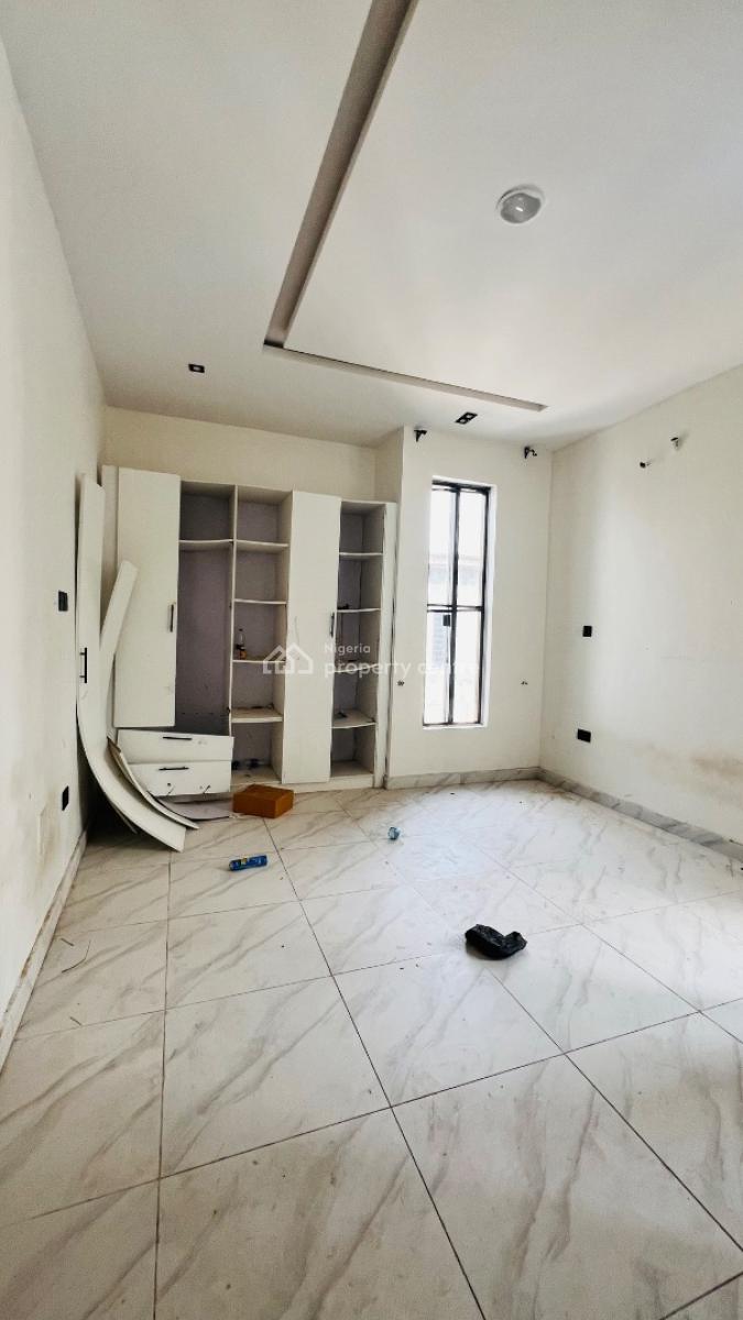 Well Built 2bedroom Apartment, Ologolo, Lekki, Lagos, Flat / Apartment for Rent