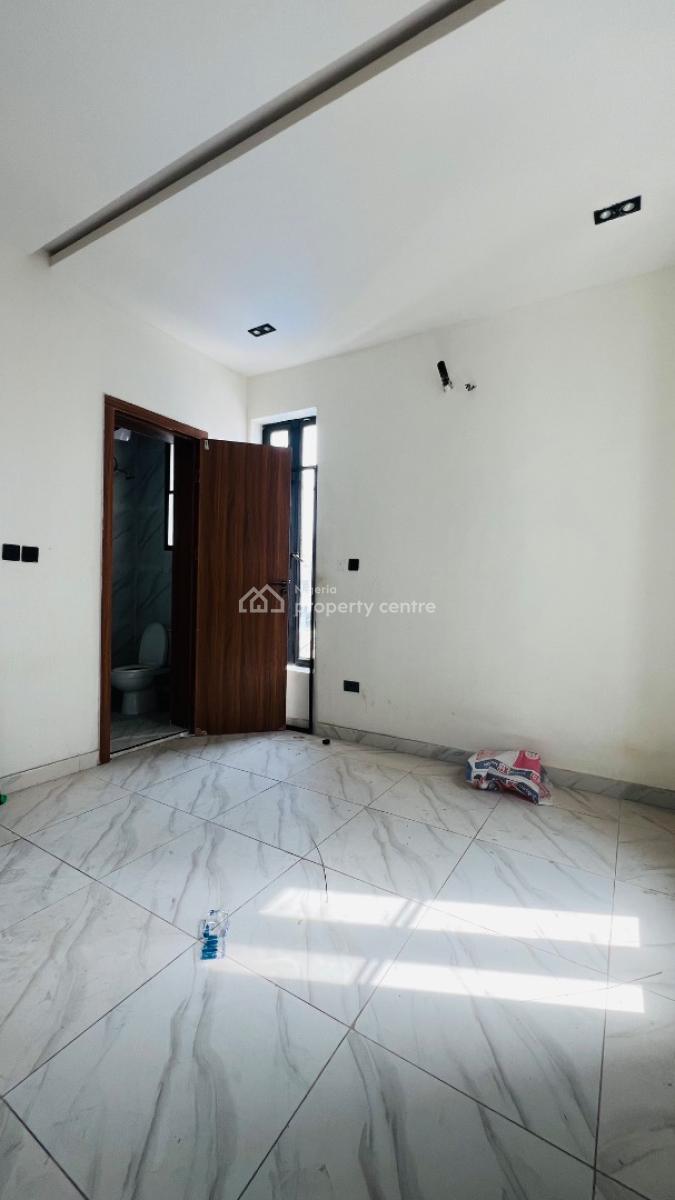 Well Built 2bedroom Apartment, Ologolo, Lekki, Lagos, Flat / Apartment for Rent