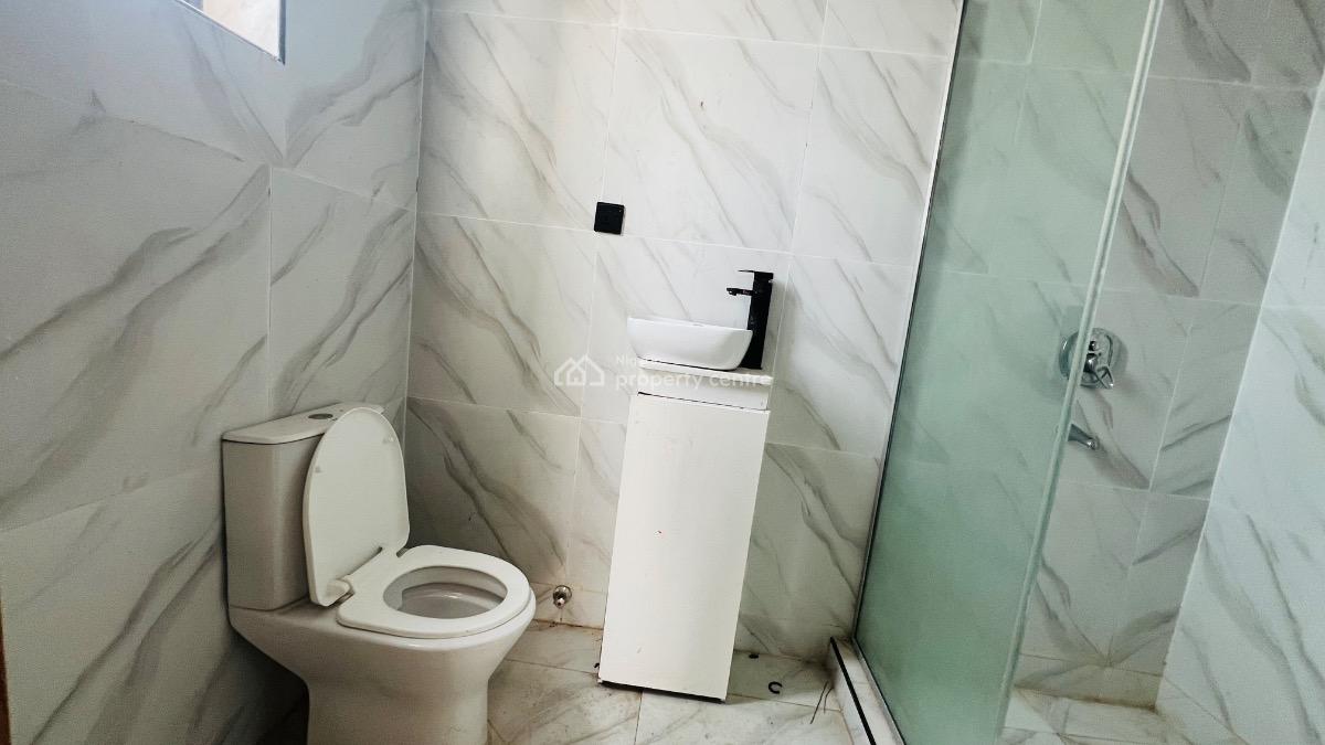 Well Built 2bedroom Apartment, Ologolo, Lekki, Lagos, Flat / Apartment for Rent