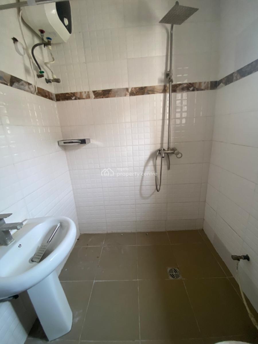 Tastefully Finished 3bedroom Flat., Eletu Street, Osapa, Osapa, Lekki, Lagos, Flat / Apartment for Rent