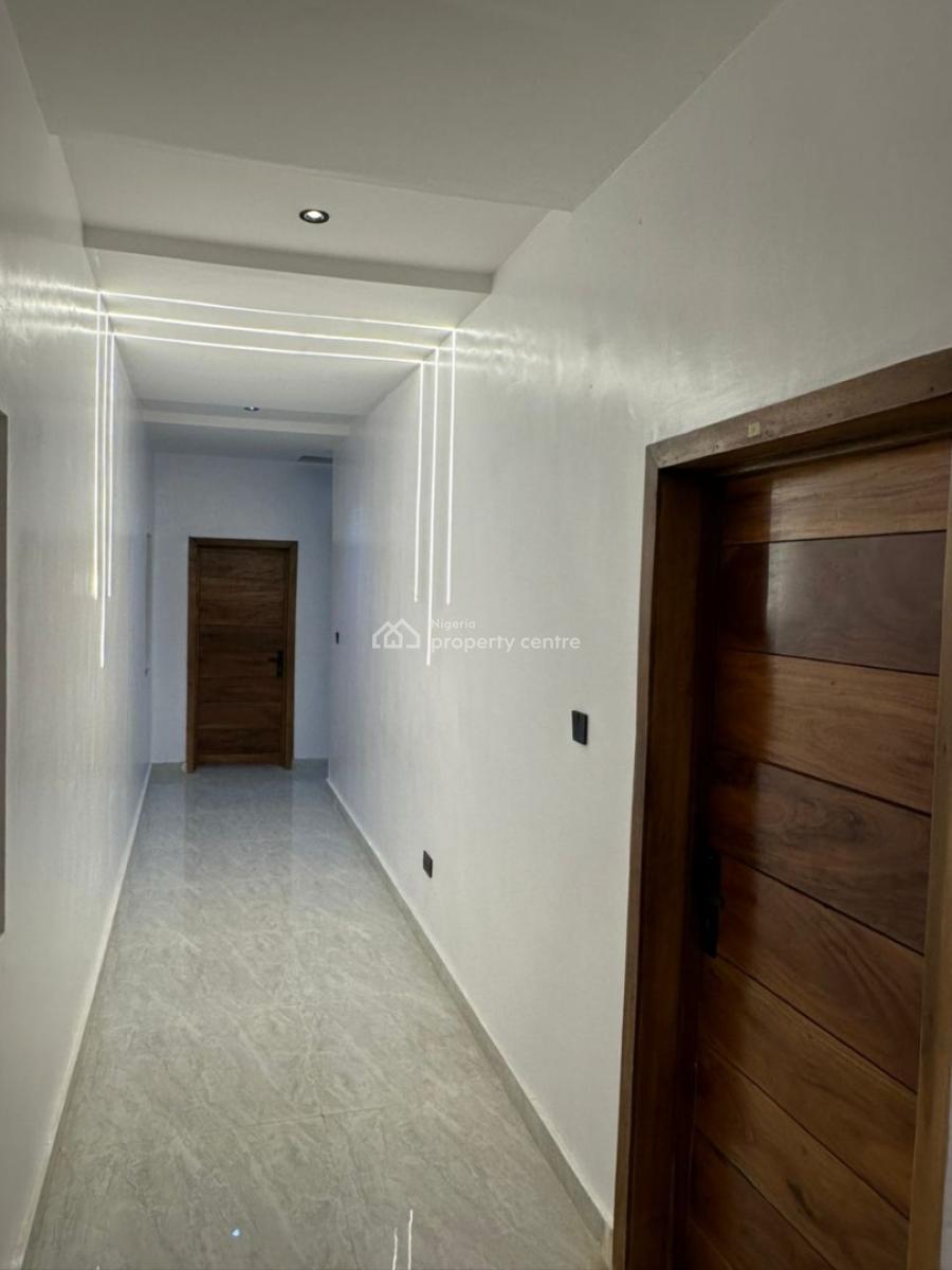 6 Bedrooms Fully Detached Duplex at Magodo Gra Phase 2 Shangisha, Off Bashiru Shittu Avenue, Gra Phase 2, Magodo, Lagos, Detached Duplex for Sale