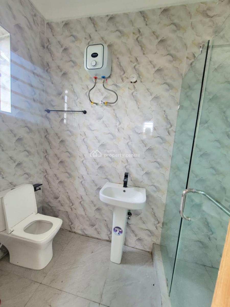 Luxury Standard Ensuit 3 Bedroom Apt Upstairs, Badore, Ajah, Lagos, Flat / Apartment for Rent