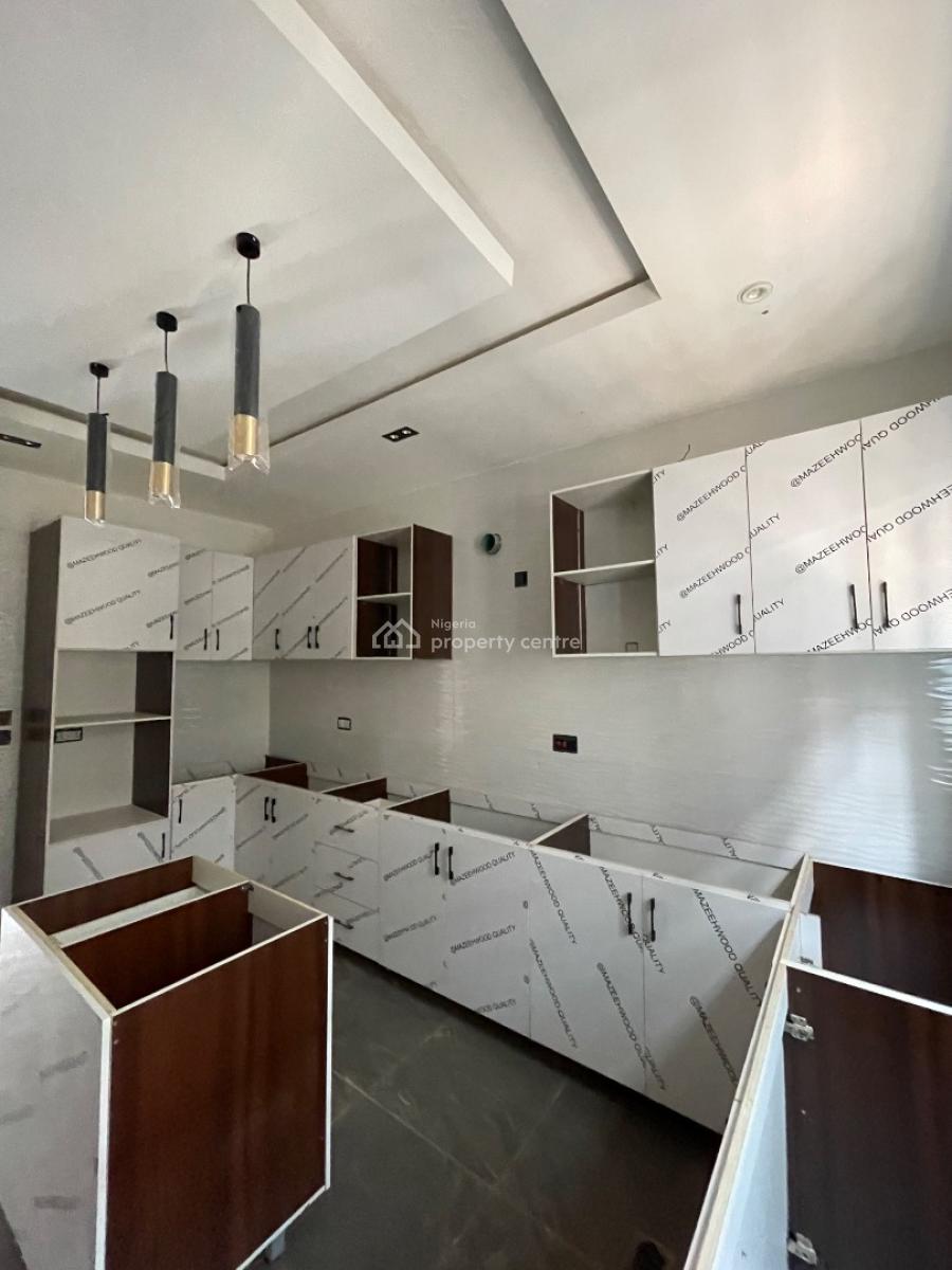 Luxury 4 Bedroom Duplex with Spacious Personal Compound, Victory Estate, Gbagada, Lagos, Semi-detached Duplex for Sale