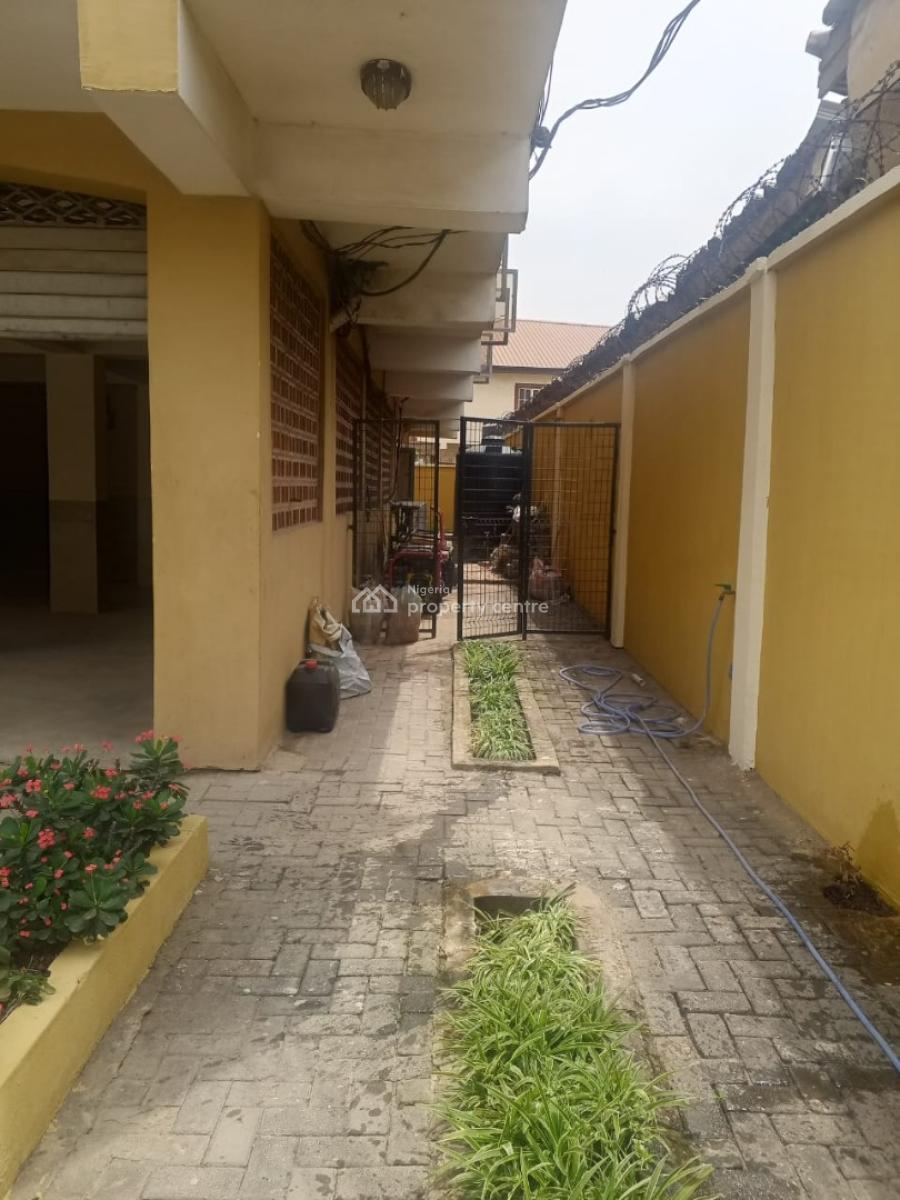 a Modern Block of Five Flats, Palmgrove, Shomolu, Lagos, Block of Flats for Sale