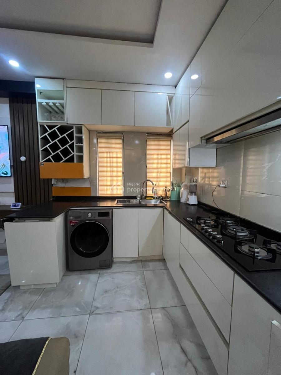 Fully Serviced and Furnished 1 Bedroom Apartment, Lekki, Lagos, Flat / Apartment for Rent