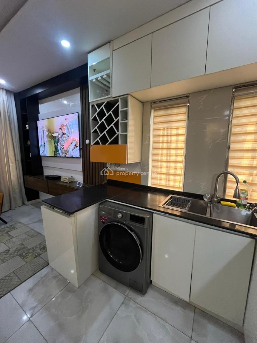 Fully Serviced and Furnished 1 Bedroom Apartment, Lekki, Lagos, Flat / Apartment for Rent
