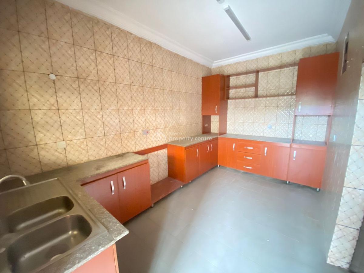 Well Renovated 3 Bedroom Flat Apartment, Badore, Ajah, Lagos, Flat / Apartment for Rent