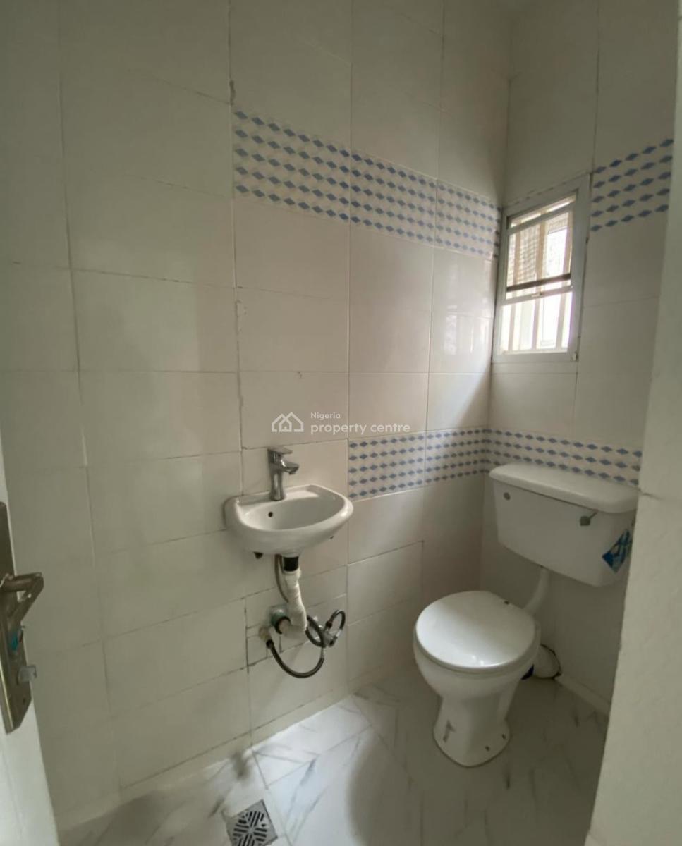 2 Bedroom En-suite Well-finished Flat with Fitted Kitchen Cabinets/hea, Oniru, Victoria Island (vi), Lagos, Flat / Apartment for Rent