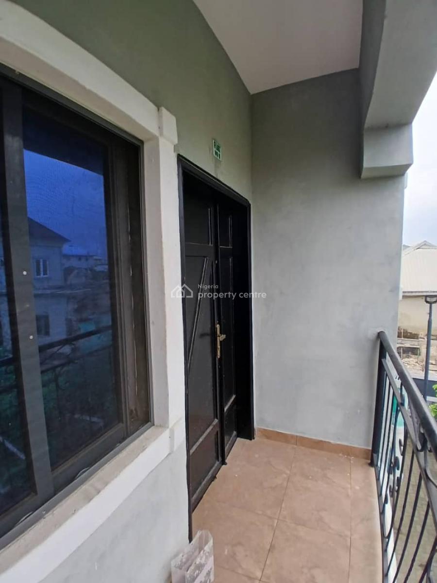 Clean Ensuit 2 Bedroom Apartment Up Floor, Badore, Ajah, Lagos, Flat / Apartment for Rent