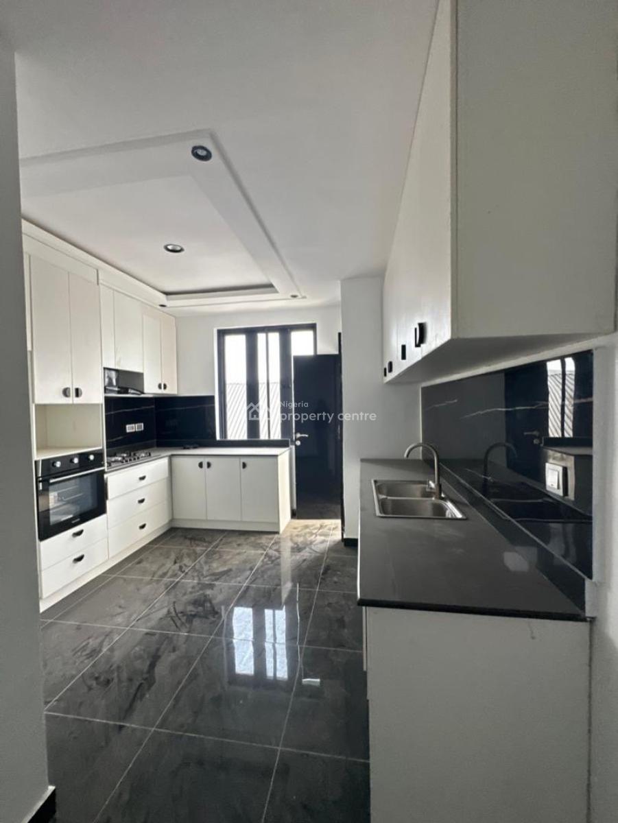 3 Bedroom Apartment with Elevator and Spacious Rooms, Ikate, Lekki, Lagos, Flat / Apartment for Rent