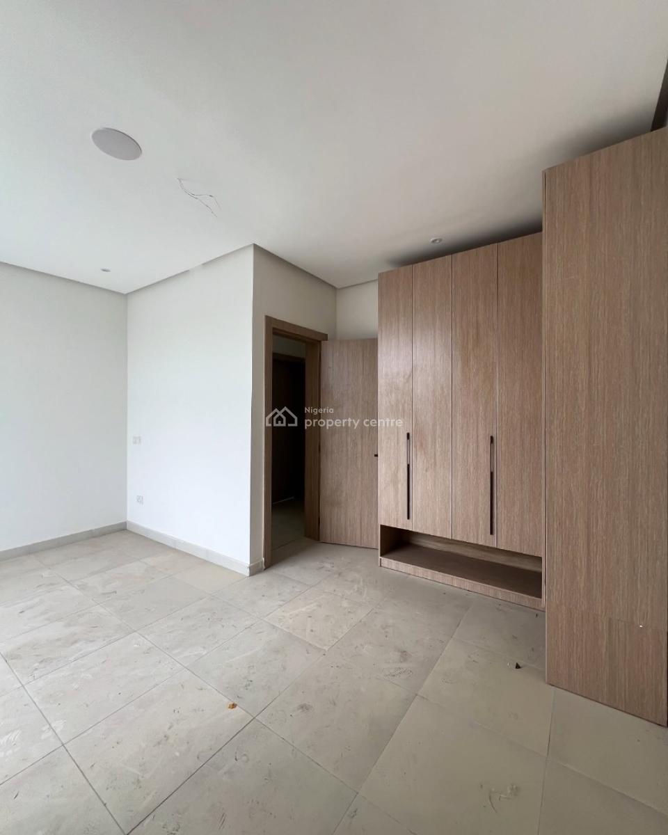 Spacious 4 Bedroom Terrace Duplex with En-suite Rooms, New Road, Lekki, Lagos, Terraced Duplex for Rent