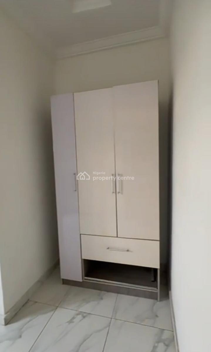 Downstairs and Spacious Mini Flat with Open Plan Kitchen { Video}, Coleman Nwafor Estate Orchid Road, Lekki, Lagos, Mini Flat (room and Parlour) for Rent