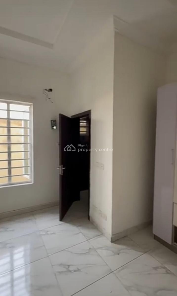 Downstairs and Spacious Mini Flat with Open Plan Kitchen { Video}, Coleman Nwafor Estate Orchid Road, Lekki, Lagos, Mini Flat (room and Parlour) for Rent