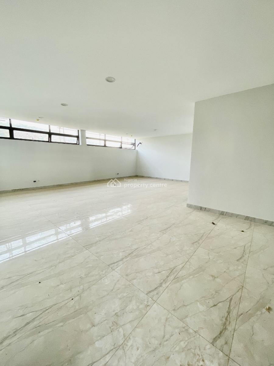 Solidly Built Mall / Plaza, Dawaki, Gwarinpa, Abuja, Plaza / Complex / Mall for Sale