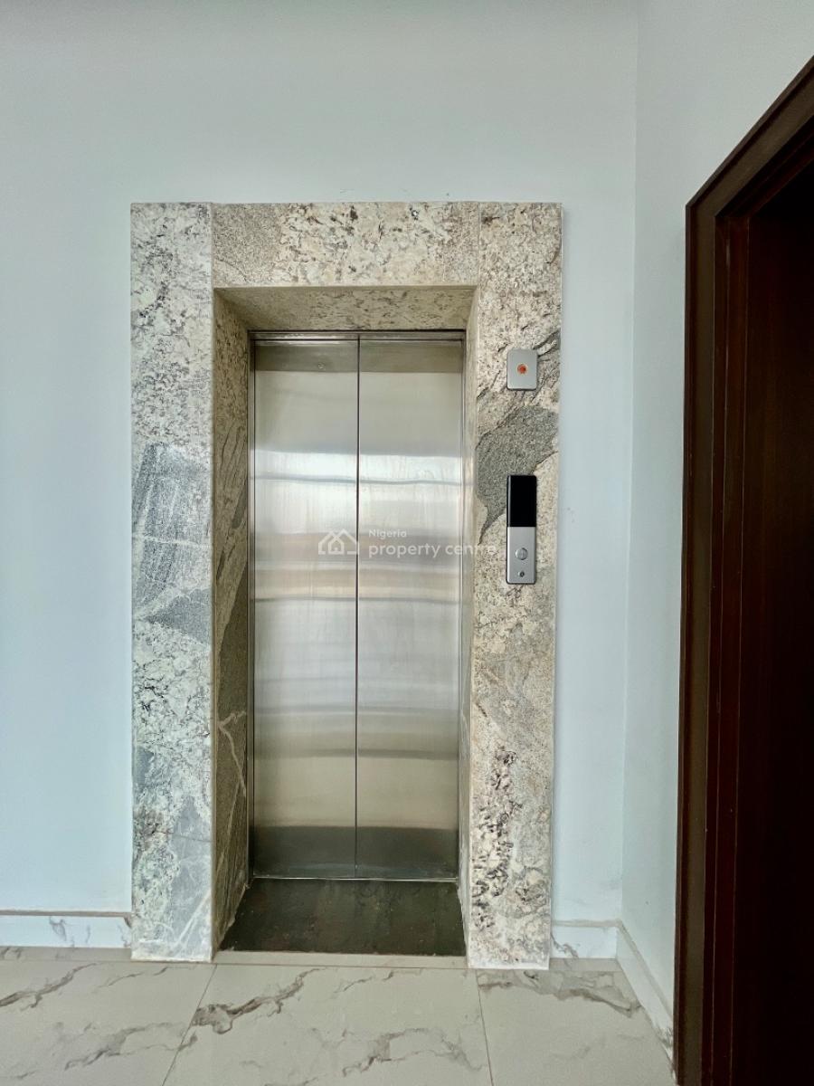 Solidly Built Mall / Plaza, Dawaki, Gwarinpa, Abuja, Plaza / Complex / Mall for Sale