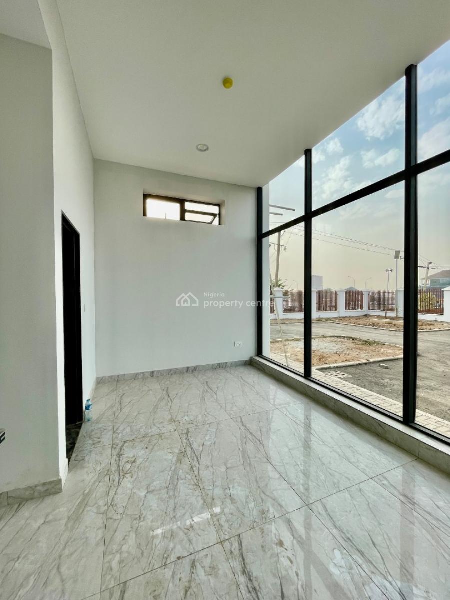 Solidly Built Mall / Plaza, Dawaki, Gwarinpa, Abuja, Plaza / Complex / Mall for Sale