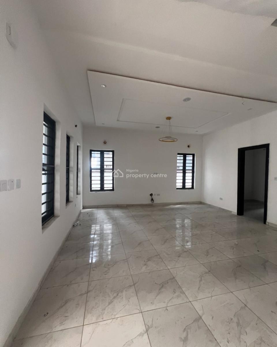 4 Bedroom Terrace Duplex with En-suite Rooms, New Road, Lekki, Lagos, Terraced Duplex for Rent