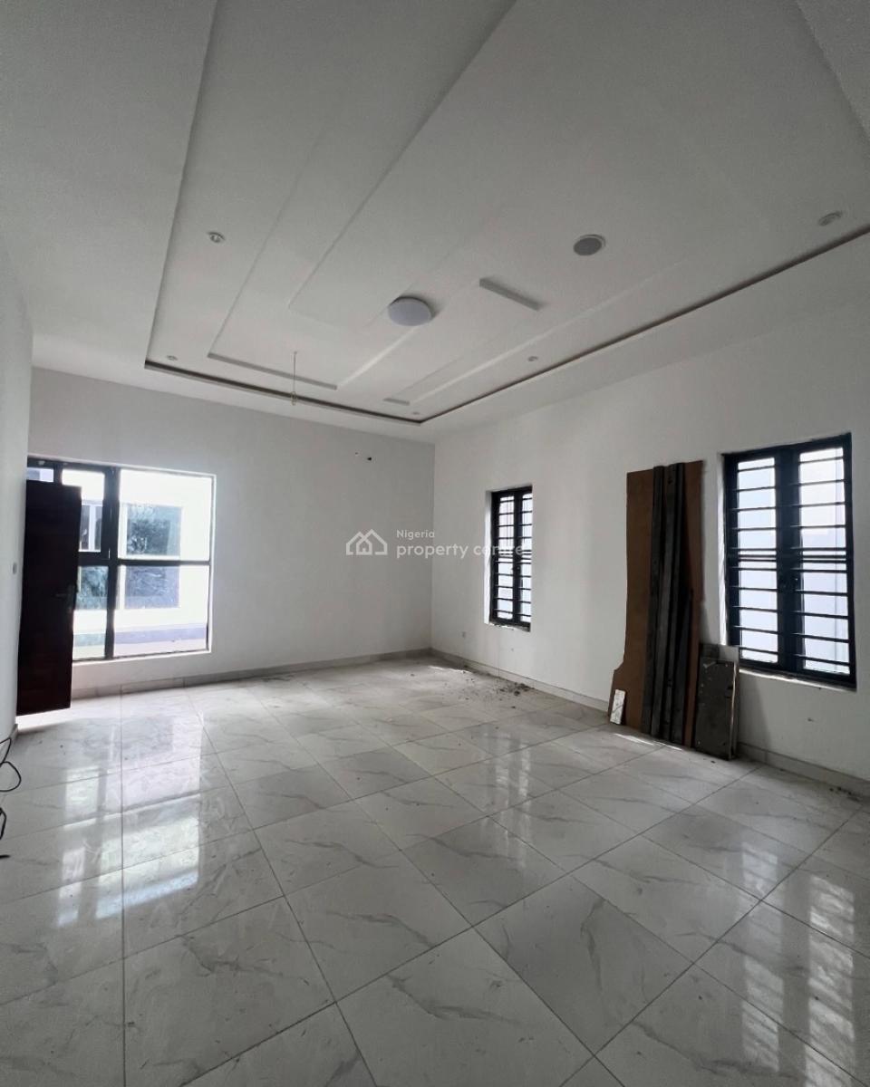 4 Bedroom Terrace Duplex with En-suite Rooms, New Road, Lekki, Lagos, Terraced Duplex for Rent