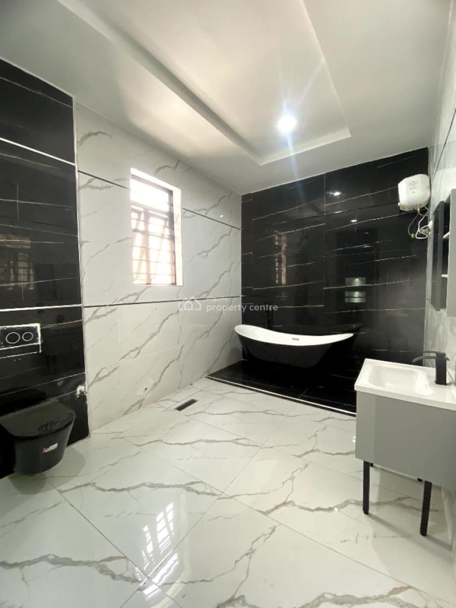 5 Bedroom Detached Duplex with Bq, Ologolo, Lekki, Lagos, Detached Duplex for Sale