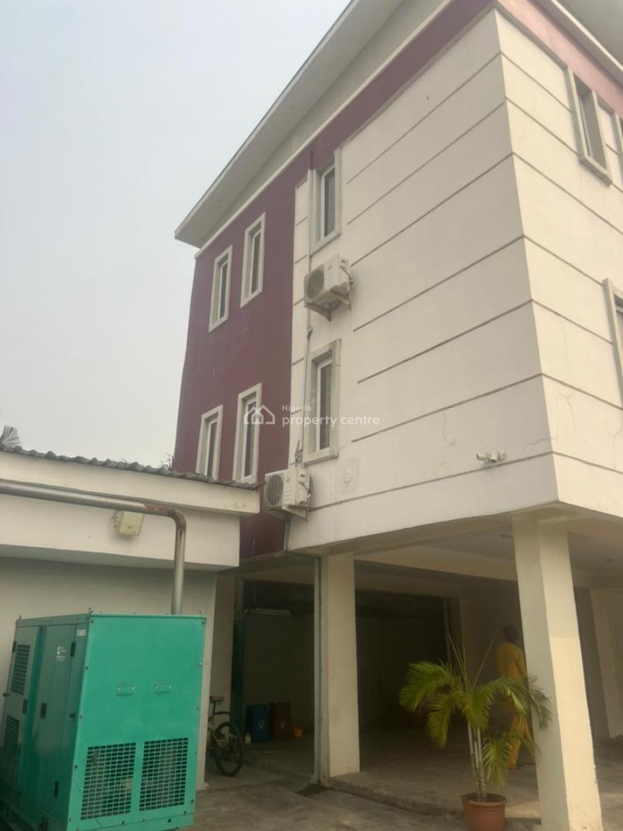 4 Unit 2 Bedroom and 2 Unit of 1 Bedroom Apartments, Lekki Phase 1, Lekki, Lagos, Flat / Apartment for Sale