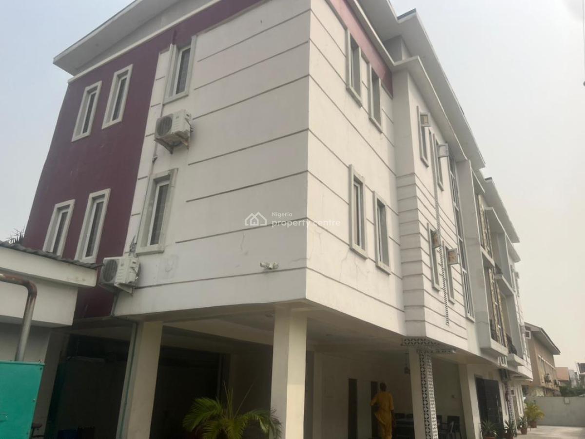 4 Unit 2 Bedroom and 2 Unit of 1 Bedroom Apartments, Lekki Phase 1, Lekki, Lagos, Flat / Apartment for Sale