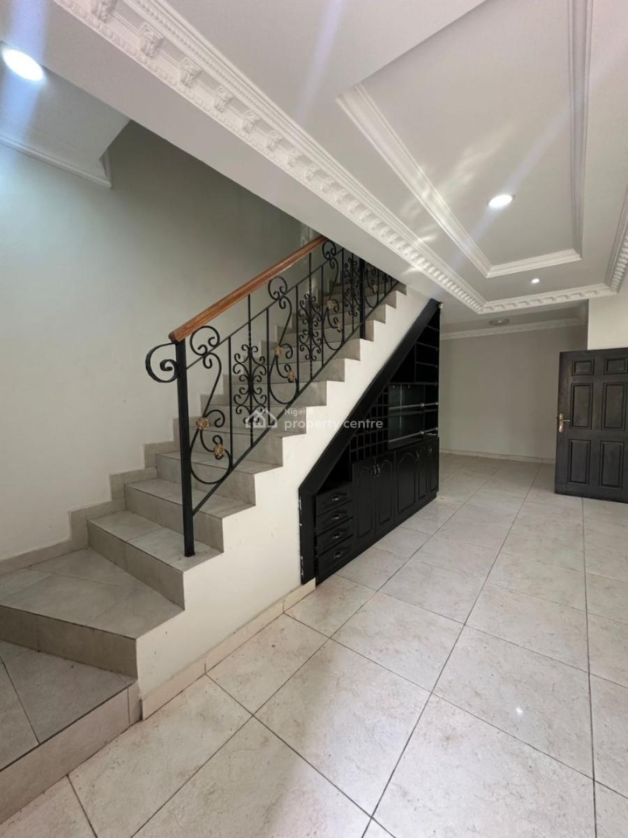 Clean & Spacious 4-bedroom Townhouse with Bq, Ikoyi, Lagos, Flat / Apartment for Rent