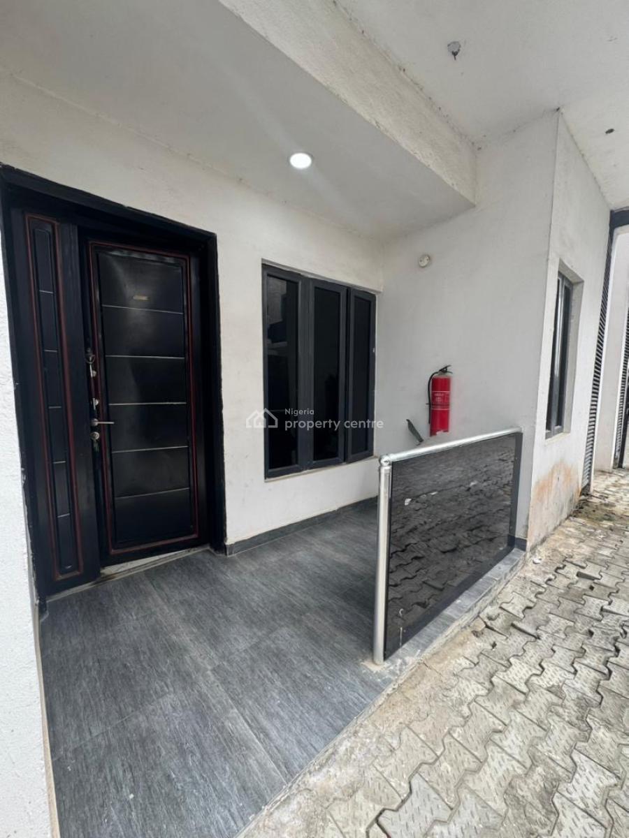 Spacious 1 Bedroom Apartment Ruby 1, Ologolo -- Lekki, Ologolo, Lekki, Lagos, Flat / Apartment for Sale
