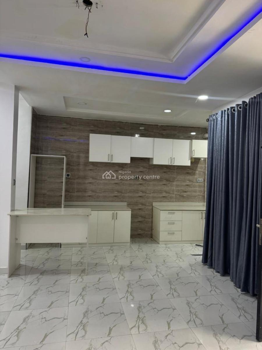 Spacious 1 Bedroom Apartment Ruby 1, Ologolo -- Lekki, Ologolo, Lekki, Lagos, Flat / Apartment for Sale