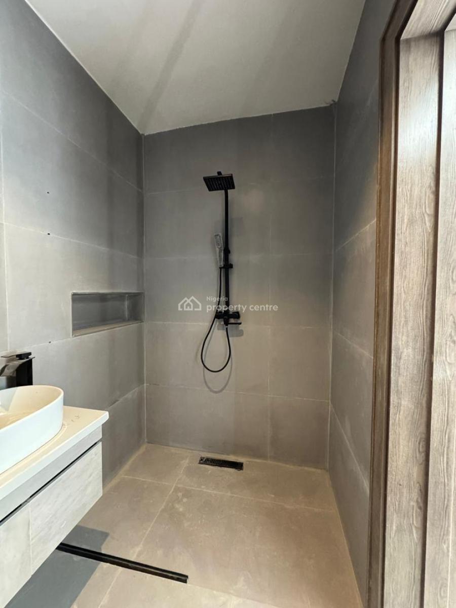 Modern 2 Bedroom Maisonette + Pool, Gym & Elevator in a Secure Estate, Lekki Phase 1, Lekki, Lagos, Flat / Apartment for Sale