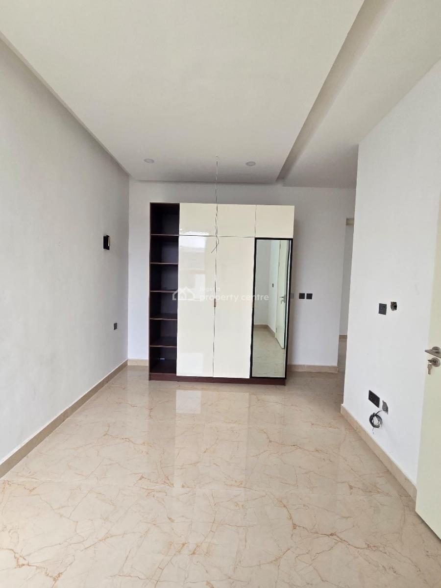 Elegant 4 Bedroom Maisonette with Bq & Pool in a Secure Estate, Lekki Phase 1, Lekki, Lagos, Flat / Apartment for Sale