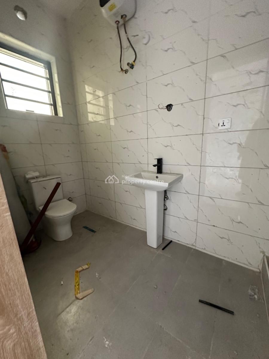Specious 2 Bedroom Flat, Ologolo, Lekki, Lagos, Flat / Apartment for Rent