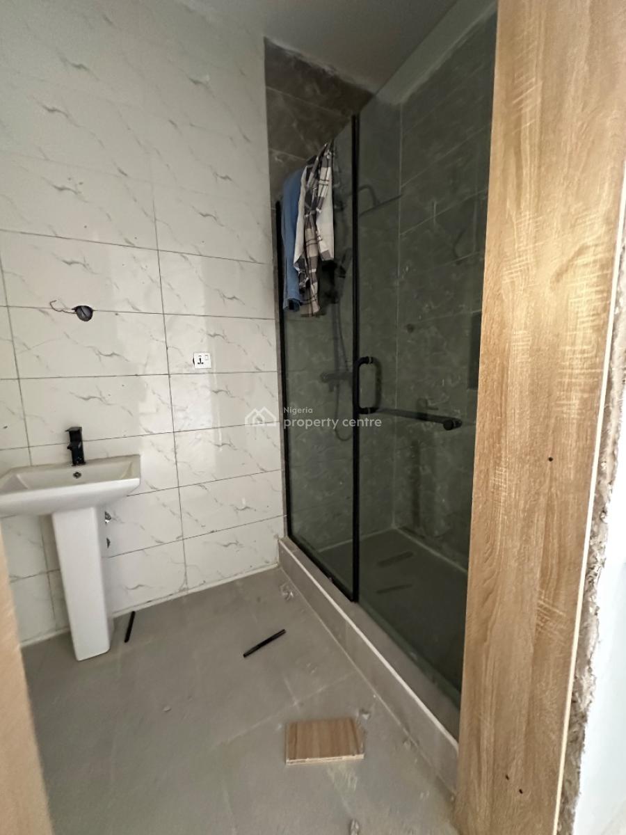 Specious 2 Bedroom Flat, Ologolo, Lekki, Lagos, Flat / Apartment for Rent