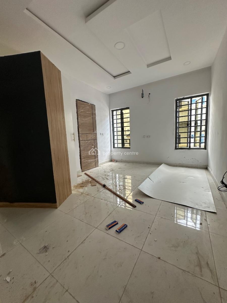 Specious 2 Bedroom Flat, Ologolo, Lekki, Lagos, Flat / Apartment for Rent