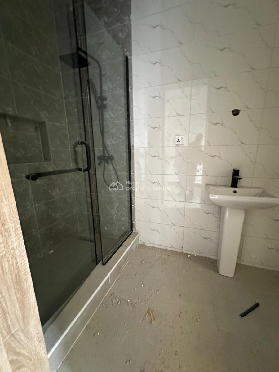 Specious 2 Bedroom Flat, Ologolo, Lekki, Lagos, Flat / Apartment for Rent