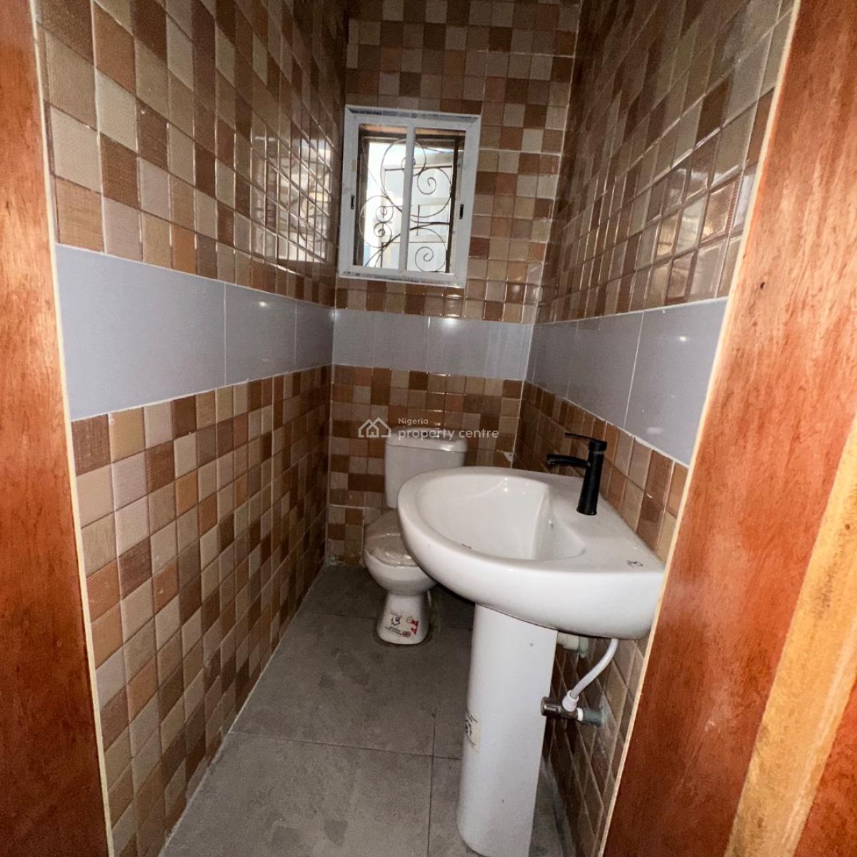 Specious 2 Bedroom Apartment, Ologolo, Lekki, Lagos, Flat / Apartment for Rent