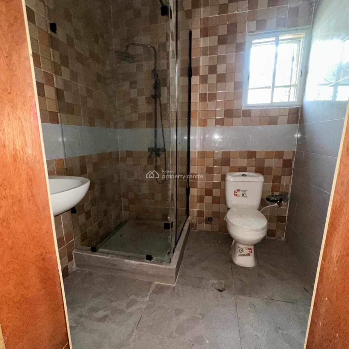 Specious 2 Bedroom Apartment, Ologolo, Lekki, Lagos, Flat / Apartment for Rent