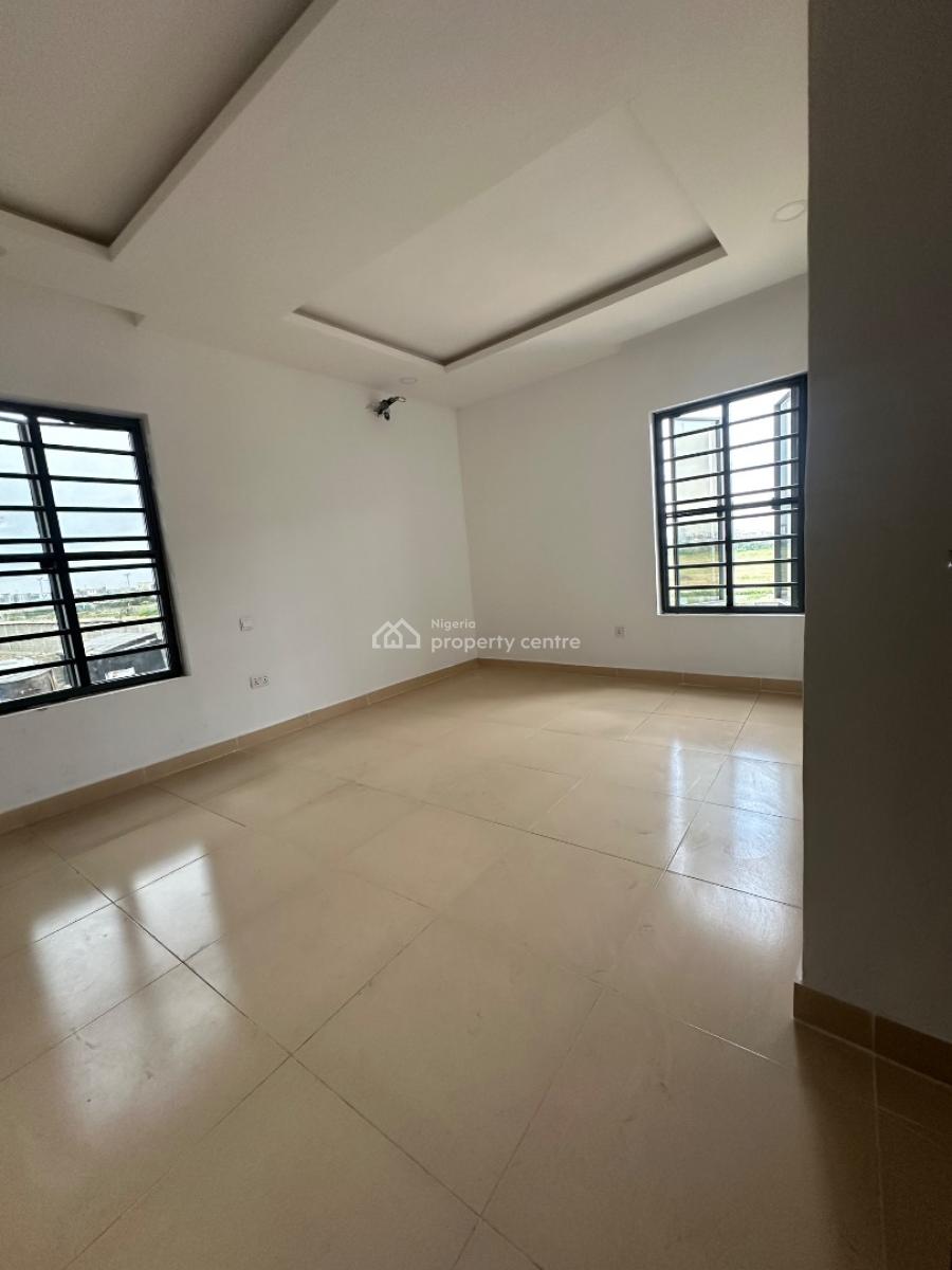 Specious 3 Bedroom Flat, Ologolo, Lekki, Lagos, Flat / Apartment for Rent